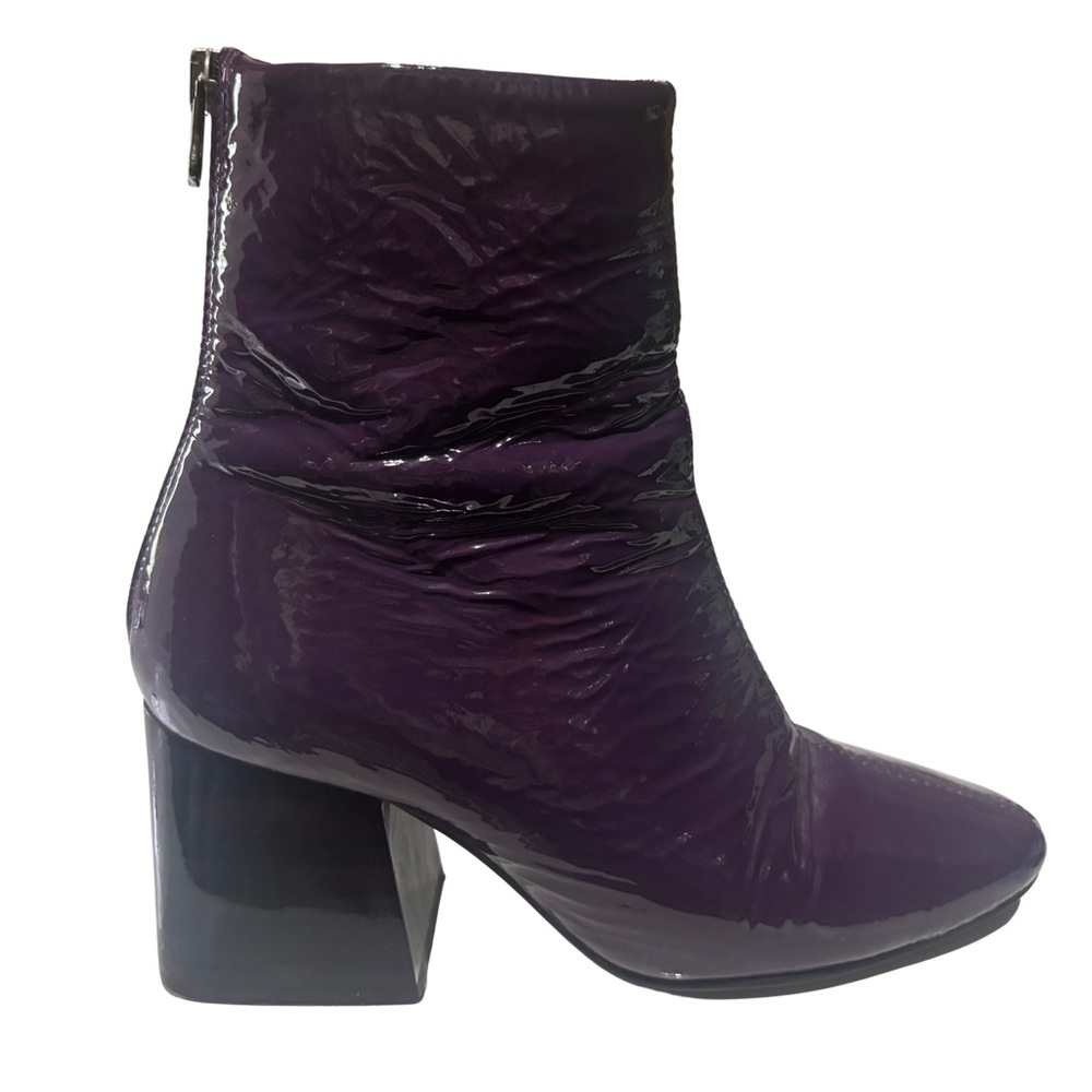 L'INTERVALLE Glossy Purple Ankle Boots